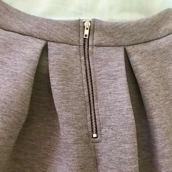 Forever 21 pleated skater skirt - Picture 4 of 5